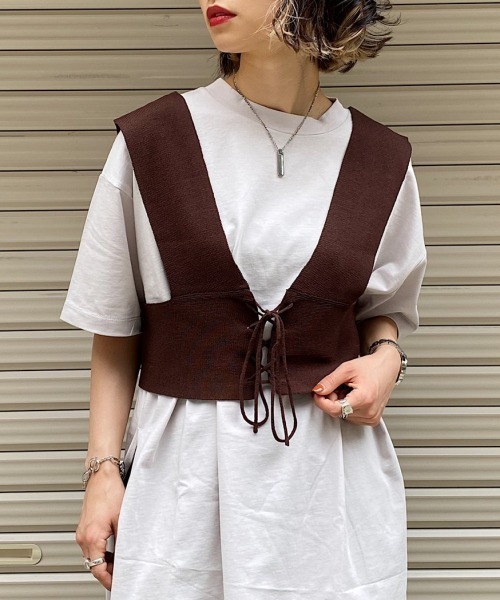 PAGEBOY（ページボーイ）の「2WAYレースアップビスチェ（ベスト・レディース・ブラック/ダークブラウン/グレイッシュベージュ・FREE）」の3枚目の写真