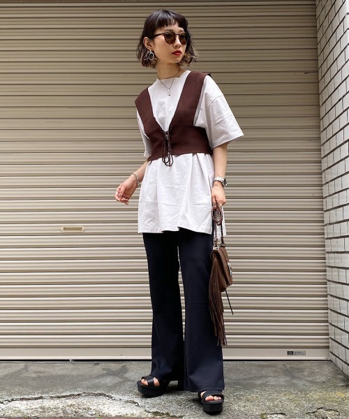 PAGEBOY（ページボーイ）の「2WAYレースアップビスチェ（ベスト・レディース・ブラック/ダークブラウン/グレイッシュベージュ・FREE）」の9枚目の写真