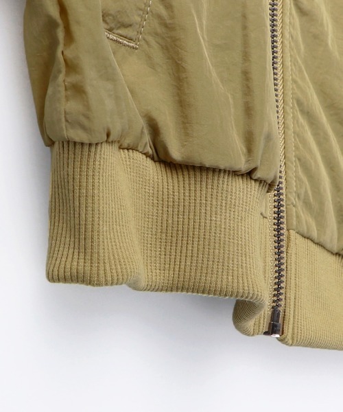 BRANSHES（ブランシェス）の「配色切替えナイロンジャケット（ナイロンジャケット・キッズ・グレー/ベージュ・100cm/90cm/120cm/110cm/150cm/130cm/140cm）」の15枚目の写真