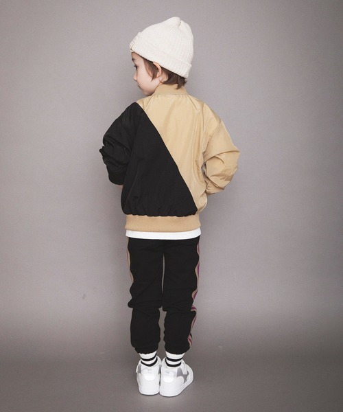 BRANSHES（ブランシェス）の「配色切替えナイロンジャケット（ナイロンジャケット・キッズ・グレー/ベージュ・100cm/90cm/120cm/110cm/150cm/130cm/140cm）」の9枚目の写真