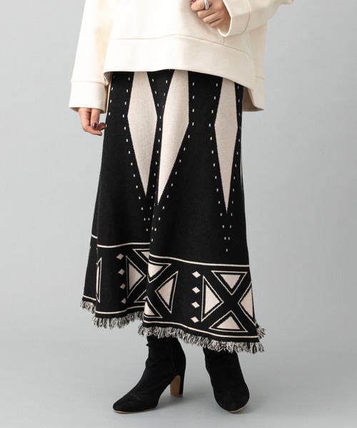 prose verse(プロズヴェール)の「パネル幾何柄フリンジニットスカート(スカート・レディース・アイボリー/ブラウン/ブラック・フリ-)」の6枚目の写真
