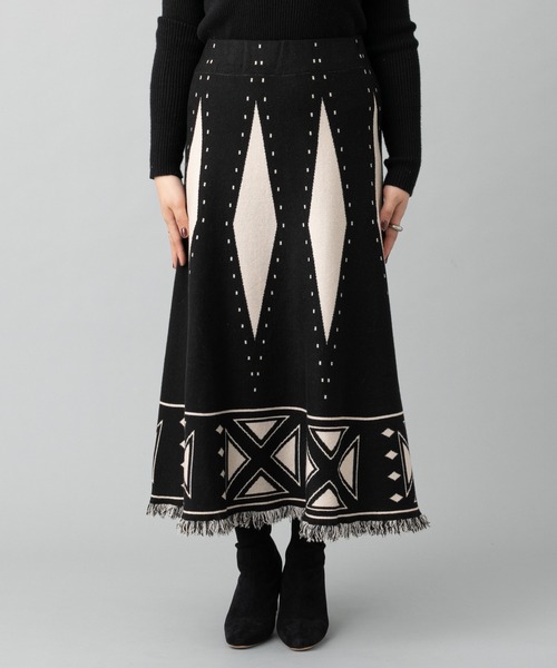 prose verse(プロズヴェール)の「パネル幾何柄フリンジニットスカート(スカート・レディース・アイボリー/ブラウン/ブラック・フリ-)」の13枚目の写真