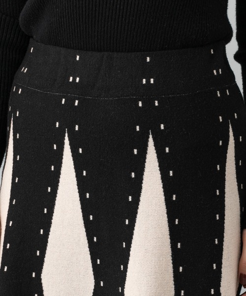 prose verse(プロズヴェール)の「パネル幾何柄フリンジニットスカート(スカート・レディース・アイボリー/ブラウン/ブラック・フリ-)」の16枚目の写真