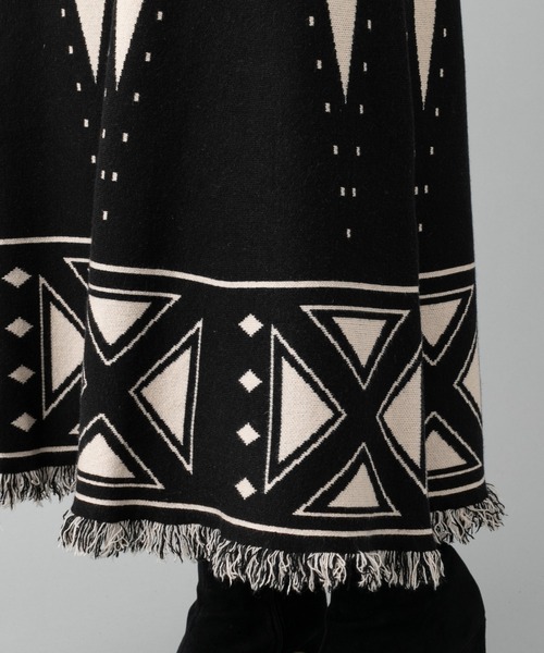 prose verse(プロズヴェール)の「パネル幾何柄フリンジニットスカート(スカート・レディース・アイボリー/ブラウン/ブラック・フリ-)」の17枚目の写真
