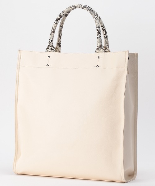 PAGEBOY（ページボーイ）の「トリップトートバッグ（トートバッグ・レディース・ブラック/アイボリー・FREE）」の3枚目の写真