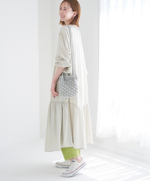 ROPE' PICNIC（ロペピクニック）の「ローウエスト切替サテンシャツワンピース（シャツワンピース・レディース・グレー系その他/ベージュ/サックスブルー・38）」の6枚目の写真