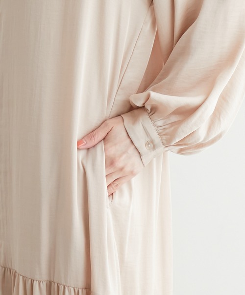 ROPE' PICNIC（ロペピクニック）の「ローウエスト切替サテンシャツワンピース（シャツワンピース・レディース・グレー系その他/ベージュ/サックスブルー・38）」の16枚目の写真