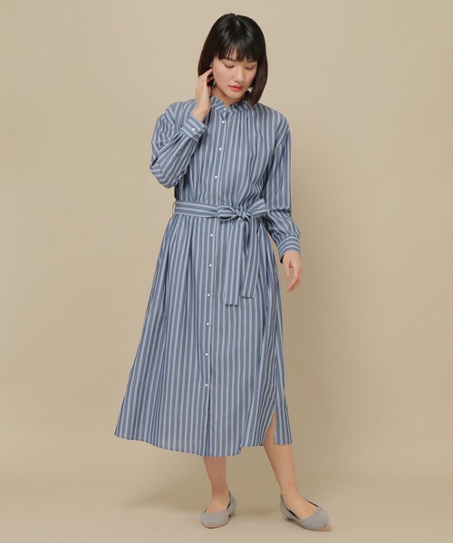 ikka（イッカ）の「カバーリングバンドカラーストライプワンピース（ワンピース・レディース・ネイビー/オフホワイト/ブルー・M）」の2枚目の写真