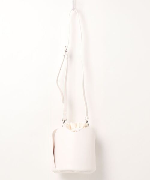 Bou Jeloud（ブージュルード）の「ラウンドカット2wayバッグ（ショルダーバッグ・レディース・ブラック/ブルー/ベージュ/ホワイト・ONE SIZE/ONESIZE）」の13枚目の写真