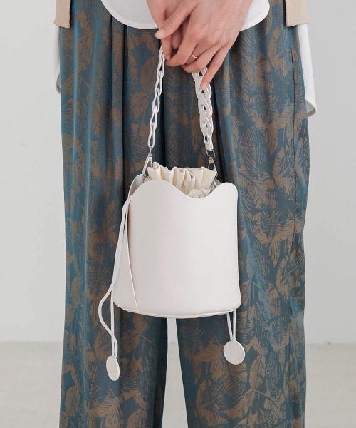 Bou Jeloud（ブージュルード）の「ラウンドカット2wayバッグ（ショルダーバッグ・レディース・ブラック/ブルー/ベージュ/ホワイト・ONE SIZE/ONESIZE）」の20枚目の写真