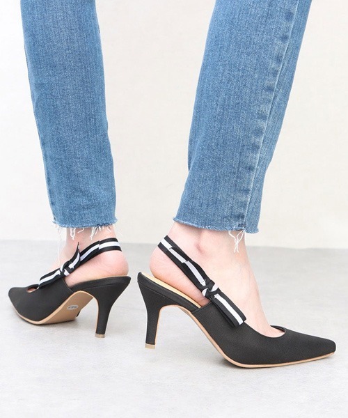 Miminy Piminy（ミミニー ピミニー）の「MiminyPiminy(ミミニー ピミニー) バックストラップのポインテッドトゥパンプス（パンプス・レディース・ベージュ系その他/ブラック系その他/シルバー・LL/S/M/L）」の3枚目の写真