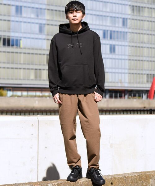 SHIPS（シップス）の「【WEB限定】SHIPS: SCREEN STARS（Ｒ）ボディ SHIPS ロゴ エンブロイダリー スウェット パーカー（パーカー・メンズ・ネイビー/ナチュラル/ブラック/グレー・X-LARGE/SMALL/LARGE/MEDIUM/XX-LARGE）」の19枚目の写真