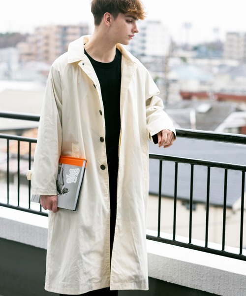 8(eight)(エイト)の「オーバーサイズビッグバルカラーコート(ステンカラーコート・メンズ・ブラック/ブラウン系その他/ブルーグレー/オフホワイト/カーキ/ベージュ・MEDIUM/LARGE)」の2枚目の写真