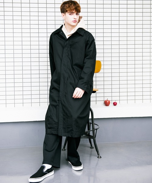 8(eight)(エイト)の「オーバーサイズビッグバルカラーコート(ステンカラーコート・メンズ・ブラック/ブラウン系その他/ブルーグレー/オフホワイト/カーキ/ベージュ・MEDIUM/LARGE)」の13枚目の写真