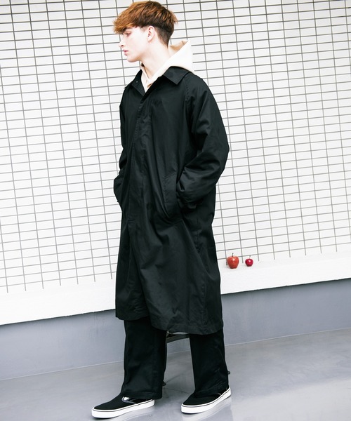 8(eight)(エイト)の「オーバーサイズビッグバルカラーコート(ステンカラーコート・メンズ・ブラック/ブラウン系その他/ブルーグレー/オフホワイト/カーキ/ベージュ・MEDIUM/LARGE)」の15枚目の写真