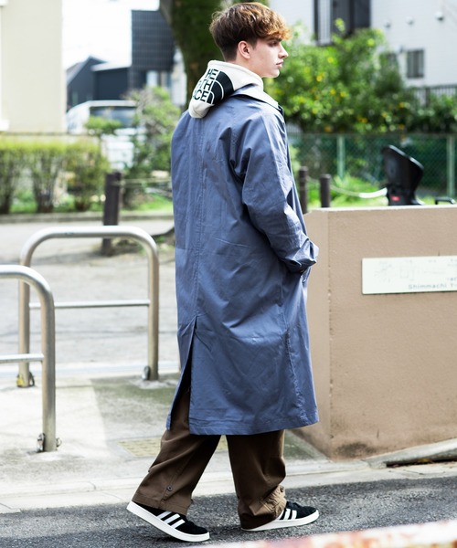 8(eight)(エイト)の「オーバーサイズビッグバルカラーコート(ステンカラーコート・メンズ・ブラック/ブラウン系その他/ブルーグレー/オフホワイト/カーキ/ベージュ・MEDIUM/LARGE)」の20枚目の写真