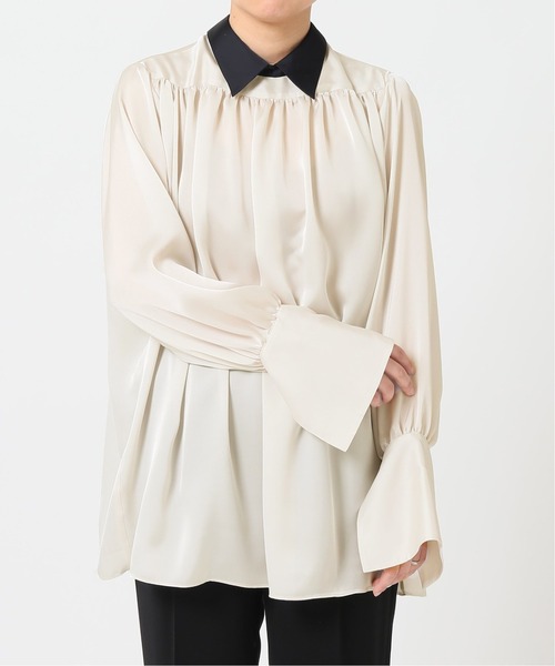 IENA - ソフトサテンバイカラーギャザーブラウス ナチュラル☆IENA VERMEIL par iena（ヴェルメイユパーイエナ）の「ソフトサテン