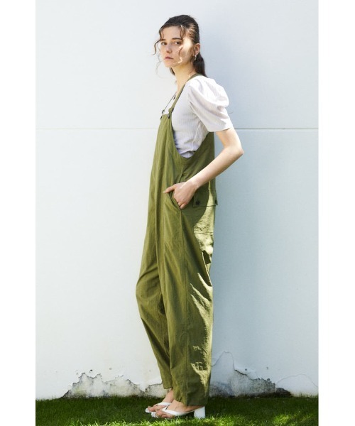 MOUSSY（マウジー）の「DRAWSTRING オーバーオール（つなぎ/オールインワン・レディース・カーキ/アイボリー/ライトグレー・1/2）」の6枚目の写真