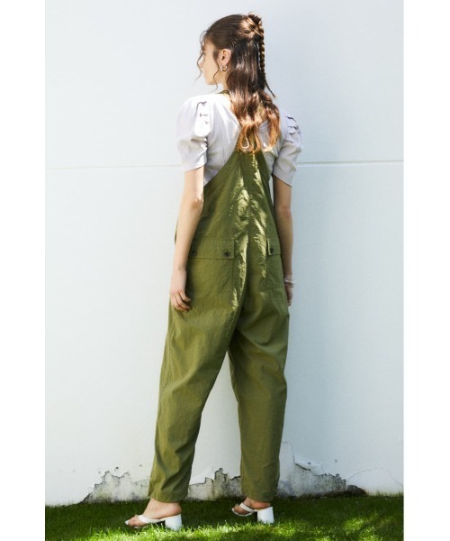MOUSSY（マウジー）の「DRAWSTRING オーバーオール（つなぎ/オールインワン・レディース・カーキ/アイボリー/ライトグレー・1/2）」の7枚目の写真