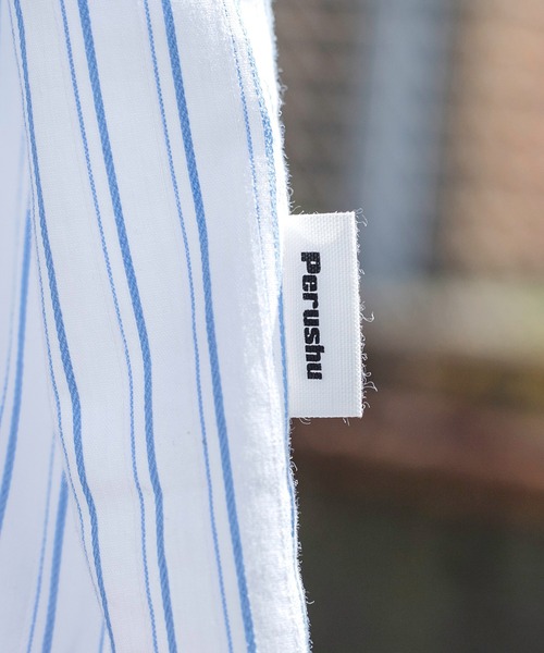 Perushu（ペルーシュ）の「リフレクターロゴストライプアシメシャツ（シャツ/ブラウス・メンズ・ライトグレー/ライトピンク/ホワイト・MEDIUM/LARGE）」の16枚目の写真