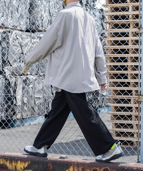 Perushu（ペルーシュ）の「リフレクターロゴストライプアシメシャツ（シャツ/ブラウス・メンズ・ライトグレー/ライトピンク/ホワイト・MEDIUM/LARGE）」の21枚目の写真