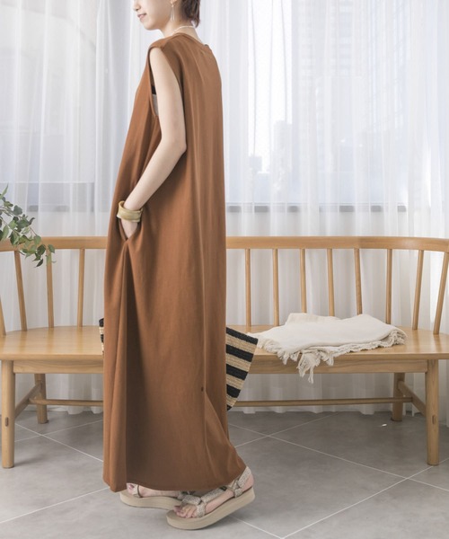 URBAN RESEARCH（アーバンリサーチ）の「UR TECH(UVカット)+抗菌 機能付 タックテントワンピース（ワンピース・レディース・ブラウン系その他/ブラック・FREE）」の15枚目の写真