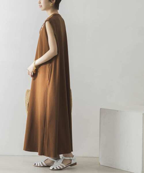 URBAN RESEARCH（アーバンリサーチ）の「UR TECH(UVカット)+抗菌 機能付 タックテントワンピース（ワンピース・レディース・ブラウン系その他/ブラック・FREE）」の13枚目の写真