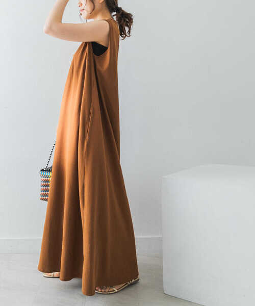 URBAN RESEARCH（アーバンリサーチ）の「UR TECH(UVカット)+抗菌 機能付 タックテントワンピース（ワンピース・レディース・ブラウン系その他/ブラック・FREE）」の9枚目の写真