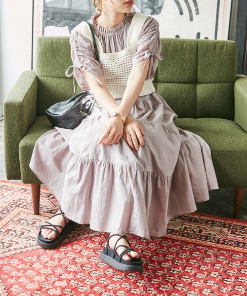 WEGO（ウィゴー）の「WEGO/【ZOZOTOWN＆一部店限定】フリルネックティアードワンピース（ワンピース・レディース・ライトグレー/ブラック/ベージュ/スミクロ・FREE）」の4枚目の写真