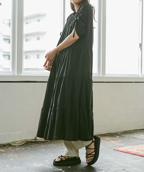 WEGO（ウィゴー）の「WEGO/【ZOZOTOWN＆一部店限定】フリルネックティアードワンピース（ワンピース・レディース・ライトグレー/ブラック/ベージュ/スミクロ・FREE）」の14枚目の写真