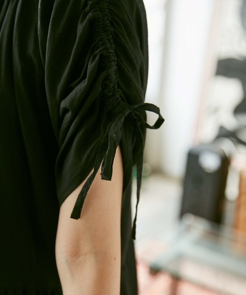 WEGO（ウィゴー）の「WEGO/【ZOZOTOWN＆一部店限定】フリルネックティアードワンピース（ワンピース・レディース・ライトグレー/ブラック/ベージュ/スミクロ・FREE）」の10枚目の写真