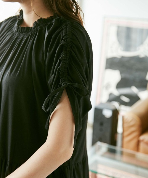 WEGO（ウィゴー）の「WEGO/【ZOZOTOWN＆一部店限定】フリルネックティアードワンピース（ワンピース・レディース・ライトグレー/ブラック/ベージュ/スミクロ・FREE）」の9枚目の写真