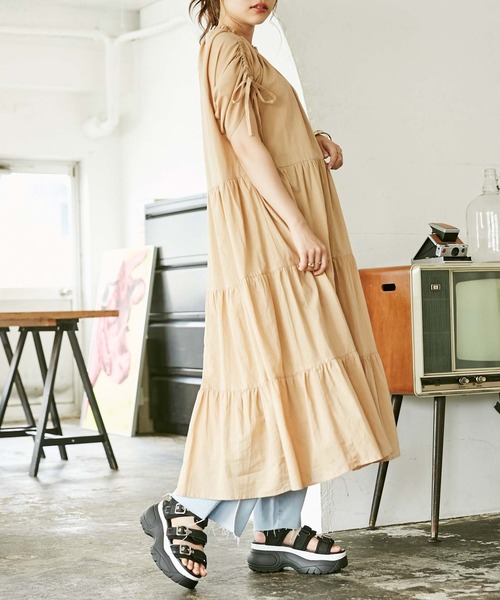 WEGO（ウィゴー）の「WEGO/【ZOZOTOWN＆一部店限定】フリルネックティアードワンピース（ワンピース・レディース・ライトグレー/ブラック/ベージュ/スミクロ・FREE）」の17枚目の写真