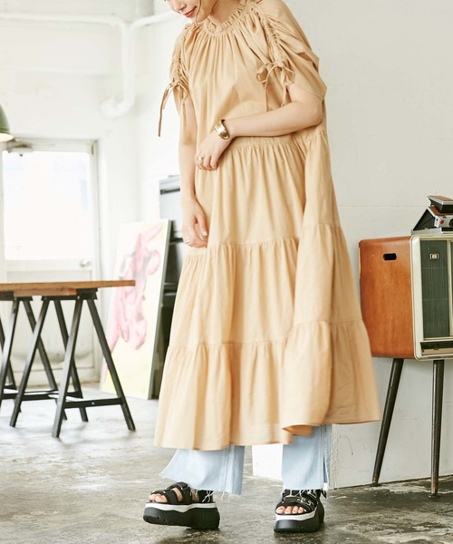 WEGO（ウィゴー）の「WEGO/【ZOZOTOWN＆一部店限定】フリルネックティアードワンピース（ワンピース・レディース・ライトグレー/ブラック/ベージュ/スミクロ・FREE）」の20枚目の写真