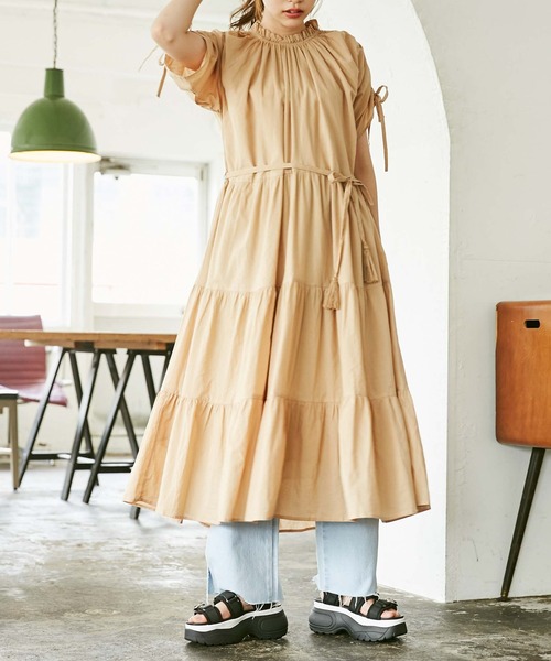 WEGO（ウィゴー）の「WEGO/【ZOZOTOWN＆一部店限定】フリルネックティアードワンピース（ワンピース・レディース・ライトグレー/ブラック/ベージュ/スミクロ・FREE）」の19枚目の写真