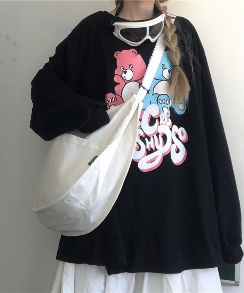 yuue' ( wear )（ユーイ）の「ビッグシルエット メッセンジャーショルダーバッグ（ショルダーバッグ・レディース・ホワイト/ブラック・FREE）」の4枚目の写真
