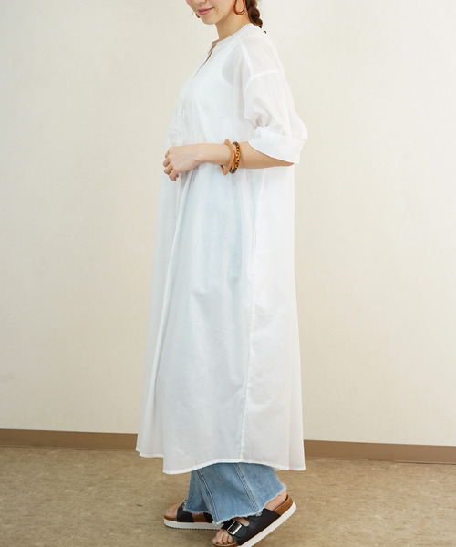 Fizz(フィズ)の「【Fizz/フィズ】 コットンボイル バンドカラー ロングシャツワンピース(シャツワンピース・レディース・ライトベージュ/ブラック/オフホワイト/ブルー・M)」の20枚目の写真