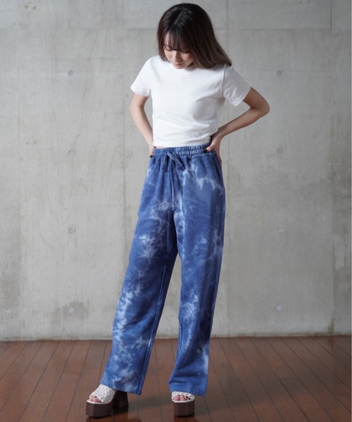 one way（ワンウェイ）の「【oneway Jeans】タイダイフレアパンツ（スウェットパンツ・レディース・ライトグレー/ライトブルー/ベージュ/パープル・FREE）」の3枚目の写真
