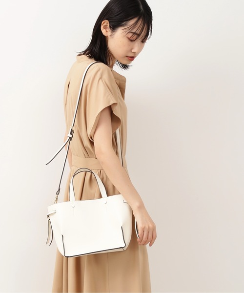 NATURAL BEAUTY BASIC（ナチュラルビューティーベーシック）の「サイドノットミディトート（トートバッグ・レディース・ベージュ/オフホワイト/ピンク/イエロー・ﾌﾘ-）」の17枚目の写真