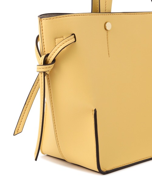 NATURAL BEAUTY BASIC（ナチュラルビューティーベーシック）の「サイドノットミディトート（トートバッグ・レディース・ベージュ/オフホワイト/ピンク/イエロー・ﾌﾘ-）」の12枚目の写真