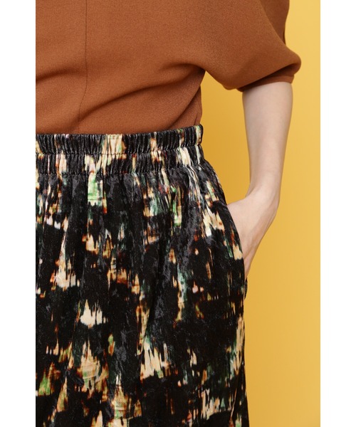 FLOML（フロム）の「【FLOML】アートプリントスカート（スカート・レディース・ブラック・38）」の5枚目の写真