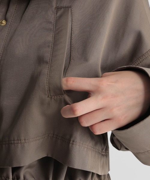 Andemiu（アンデミュウ）の「アスレチックロングコート228635（トレンチコート・レディース・ベージュ/カーキ・FREE）」の11枚目の写真