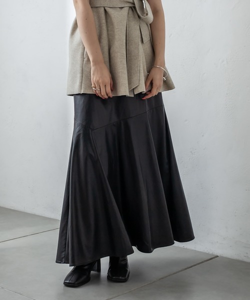 mystic（ミスティック）の「フェイクレザーマーメイドスカート（スカート・レディース・アイボリー/ブラック/ブラウン・1/2）」の17枚目の写真