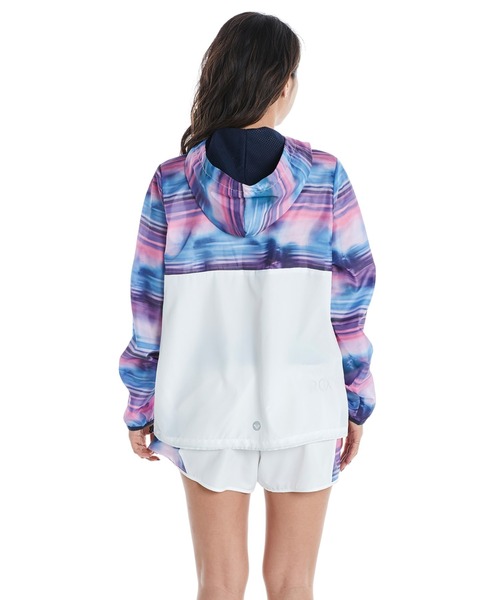 ROXY（ロキシー）の「BREEZE JACKET/ロキシーナイロンジャケット（ナイロンジャケット・レディース・ブラック/ネイビー/ホワイト・MEDIUM/LARGE/SMALL）」の4枚目の写真
