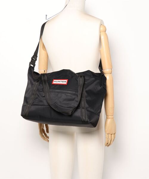 HUNTER（ハンター）の「《HUNTER》NYLON TOPCLIP TOTE MIDI（トートバッグ・メンズ・ブラック/ダークオリーブ/ピンク/ネイビー/ブラック×レッド/ブラック系その他・フリー）」の10枚目の写真