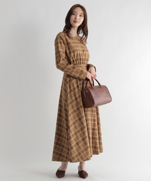 Andemiu(アンデミュウ)の「チェックフレア2WAYワンピース228127(ワンピース・レディース・ブラウン/ブルー/キャメル/オフホワイト/ダークブラウン/ライトブルー・SMALL/MEDIUM)」の14枚目の写真