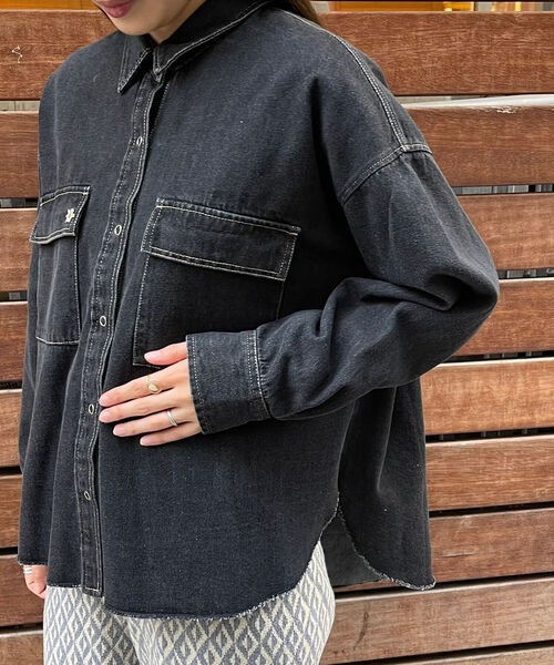 FREDY&GLOSTER(フレディアンドグロスター)の「Be happy 刺繍シャツ(シャツ/ブラウス・レディース・オリーブ/アイボリー/ブラック・38)」の18枚目の写真