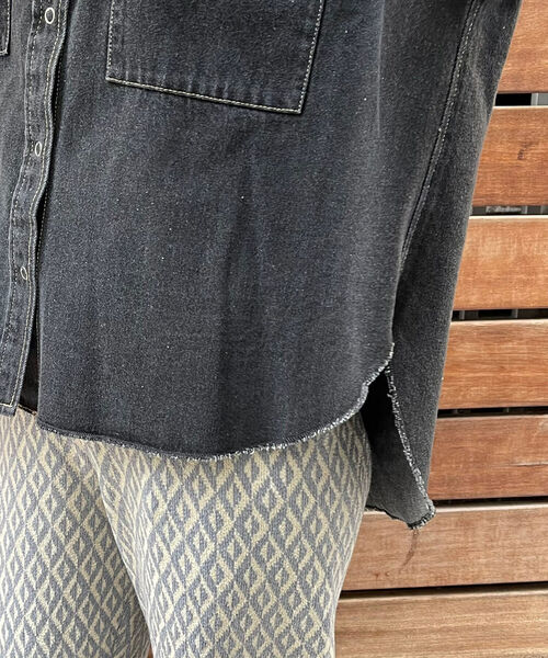 FREDY&GLOSTER(フレディアンドグロスター)の「Be happy 刺繍シャツ(シャツ/ブラウス・レディース・オリーブ/アイボリー/ブラック・38)」の5枚目の写真