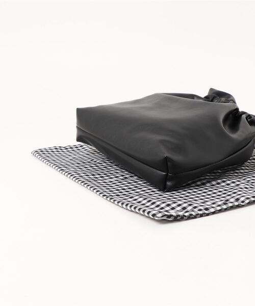 cache cache（カシュ カシュ）の「カシュカシュ cachecache / ギンガムチェックトート付き巾着ショルダー（ショルダーバッグ・レディース・シルバー/ブラック/ベージュ系その他/ゴールド・FREE）」の11枚目の写真