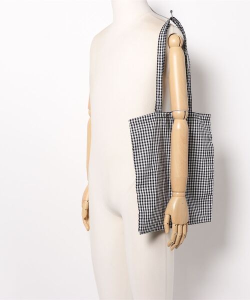 cache cache（カシュ カシュ）の「カシュカシュ cachecache / ギンガムチェックトート付き巾着ショルダー（ショルダーバッグ・レディース・シルバー/ブラック/ベージュ系その他/ゴールド・FREE）」の5枚目の写真
